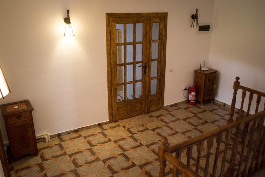 Casa Diana Hotel Comana Bagian luar foto